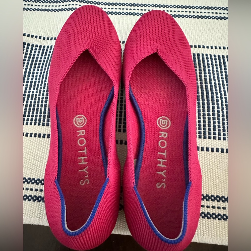 Pre-Loved Rothy's Hot Pink Round Toe Knit Flats (RETIRED)
